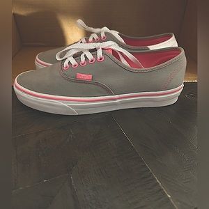 Vans- unisex Canvas pink/Gray Mens 7.5/ Woman’s 9